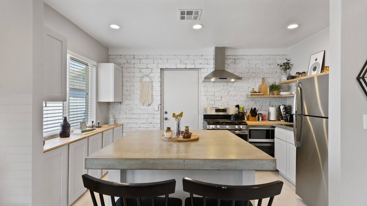 Encanto Condo | Cool, Work & Pet Friendly, 1Bed Near Downtown PHX