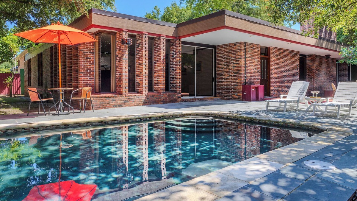 Fillmore House | Coolest 3 bedroom house in New Orleans on Bayou St. John