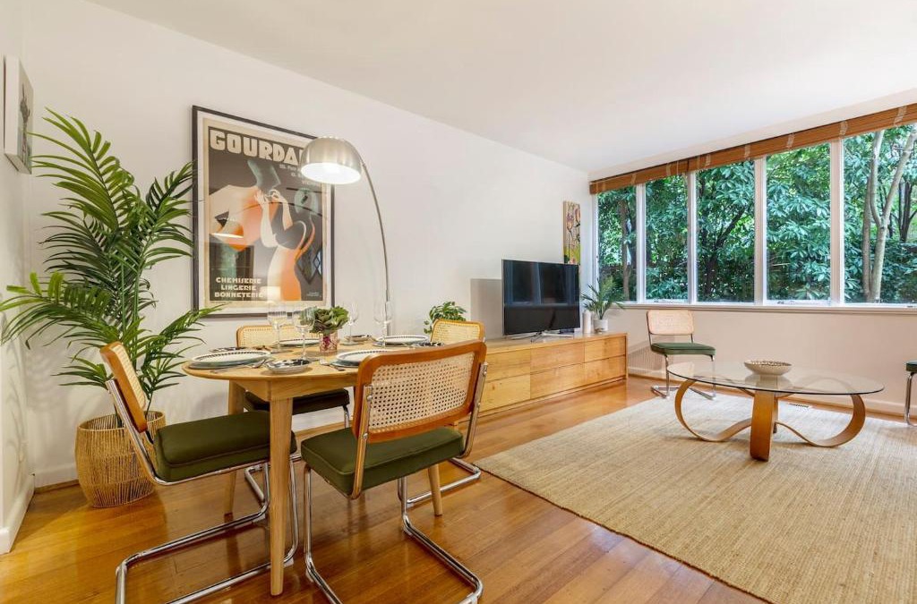 South Yarra Apartment | Coolullah Catch - Enjoy Mid-Century Urban Living