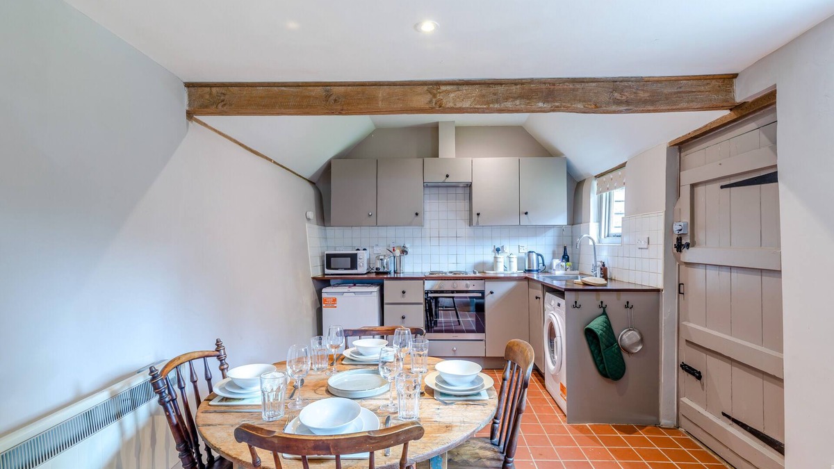 Reading House | Coombe End Farm Lodge