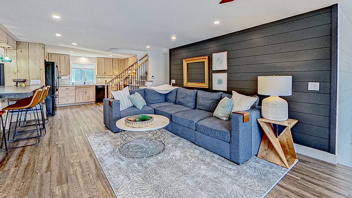 Lochmere House | Coons Point | Dog-friendly lakefront house in Belmont with hot tub & dock