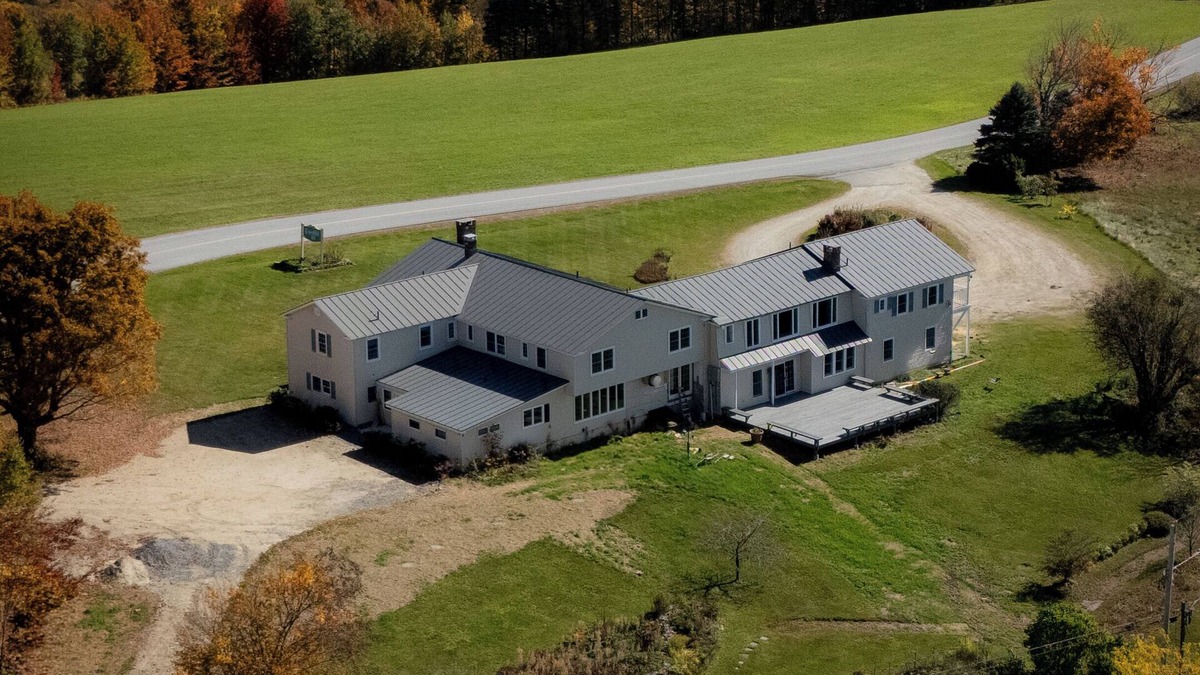 West Dover House | Cooper Hill Inn