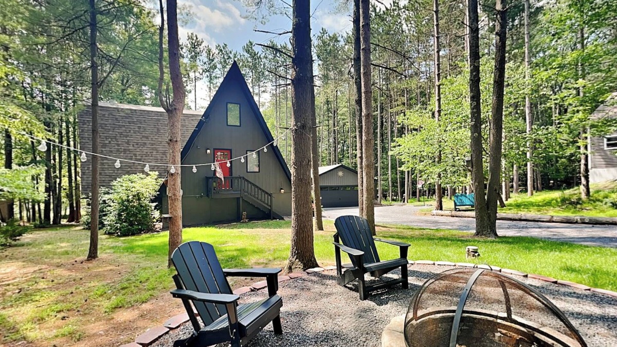 Sky Valley House | Coopers Landing | Fire Pit + Hot Tub & Game Room!