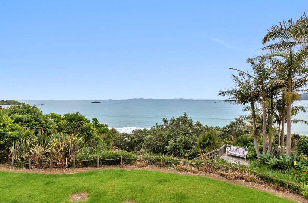 Coopers Beach House | Coopers Sands - Coopers Beach Holiday Home
