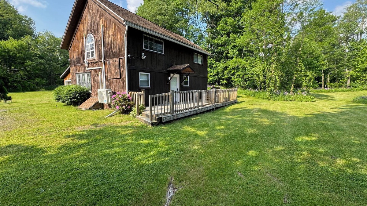 Mount Vision House | Cooperstown Area Charming Carriage House