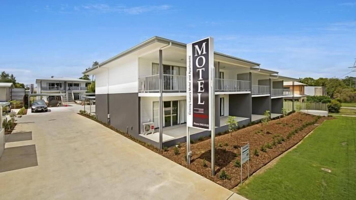 Cooroy Hotel | Cooroy Luxury Motel Apartments Noosa