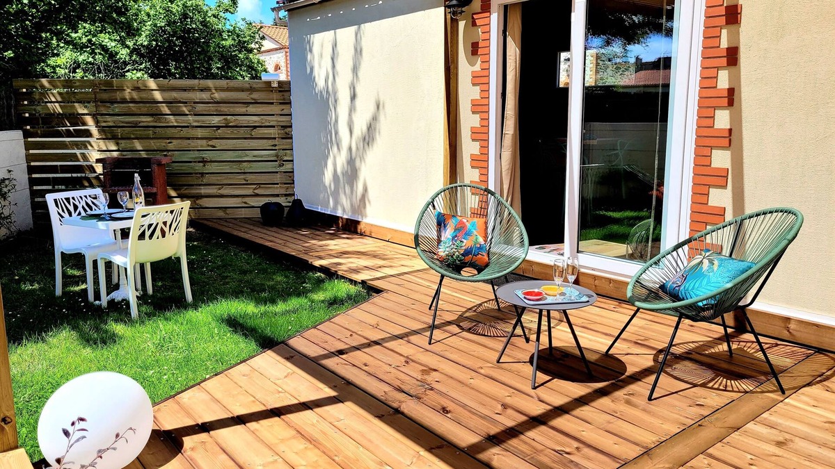 Saint-Aignan-Grandlieu Apartment | "Copacabana studio tiny house terrace garden