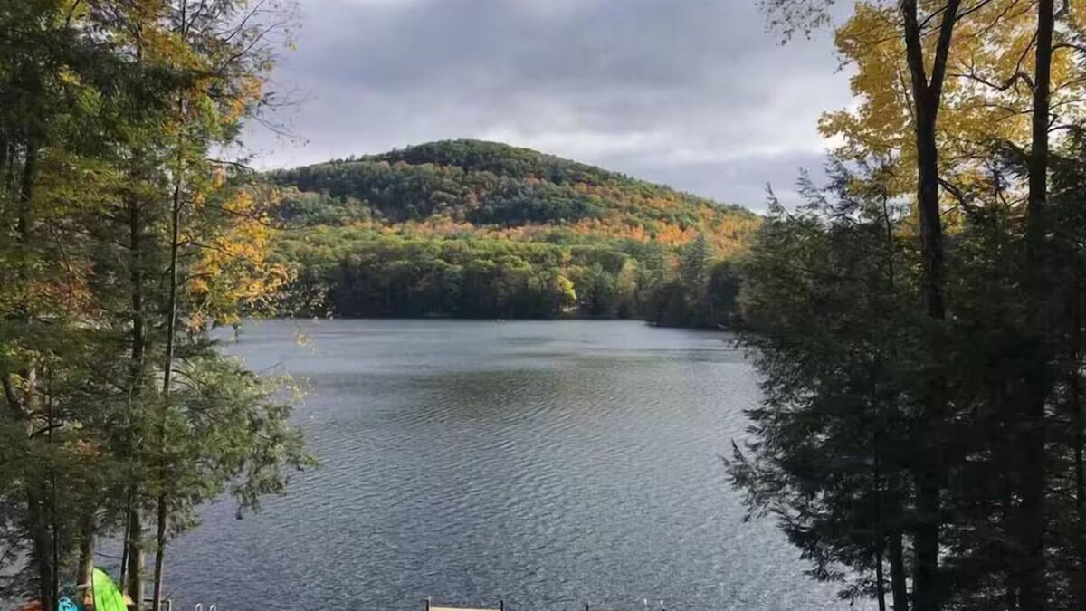 Fort Ann House | Copeland Cabin - Charming 4-Bedroom Lake House in the Adirondacks