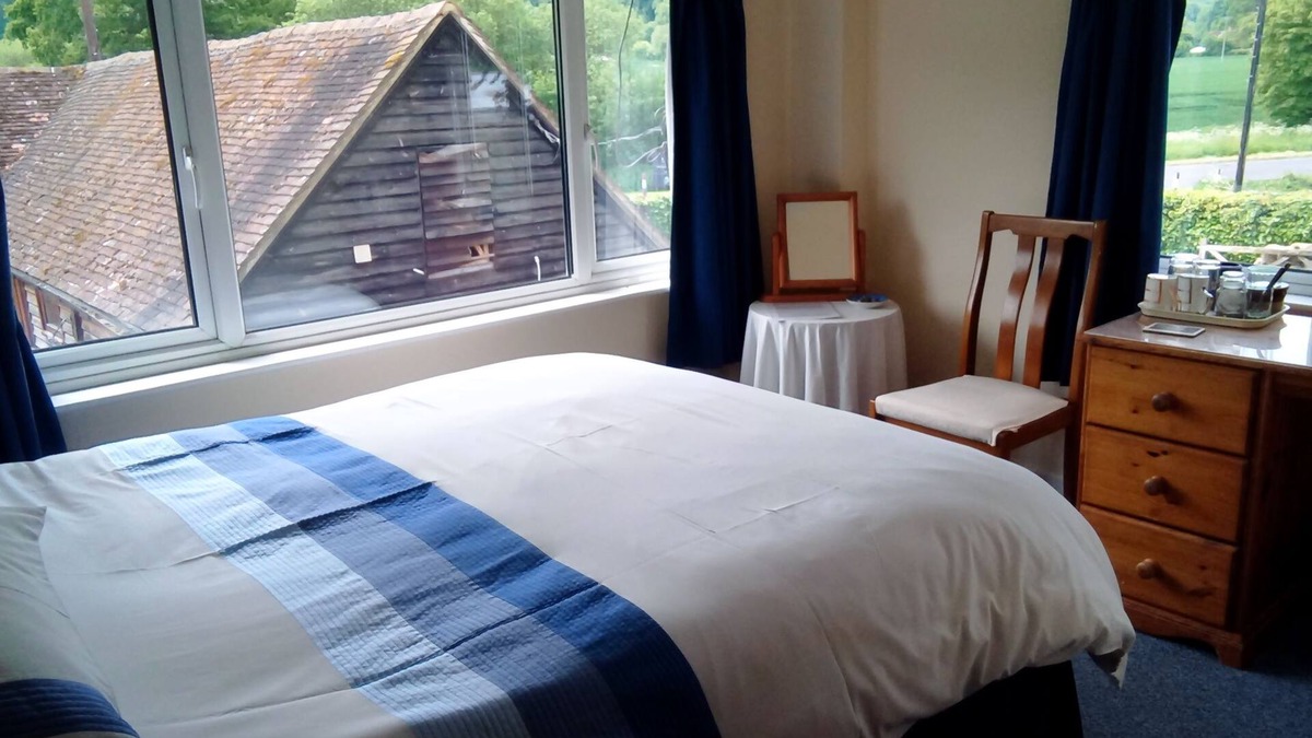 Petersfield House | Copper Beeches Accomodation