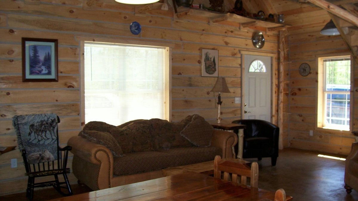 Merrillan Cabin | Copper Cabin offers peace and privacy in the woods!