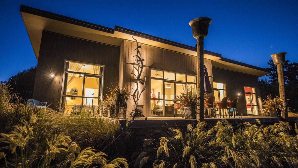 Upper Moutere House | Copper Gate: stunning rural eco-home beside Mapua, close to Abel Tasman/Nelson