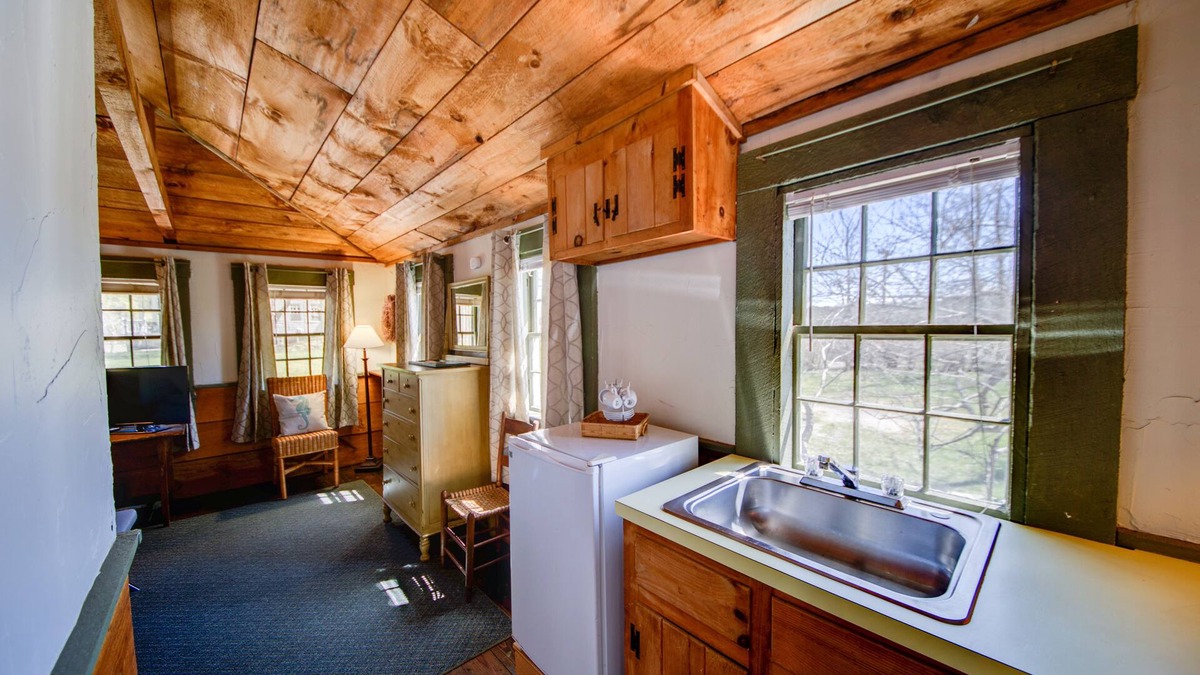 Wellfleet Hotel | Copper Swan