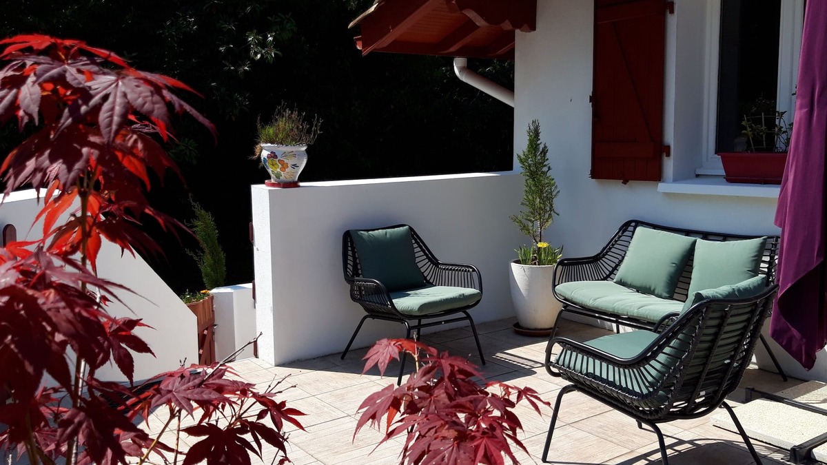 Saint-Pee-sur-Nivelle Cottage | Coquettish cottage T3-96 m2 quiet, swimming pool 8x4 heated in season, terrace 30 m2, Clim