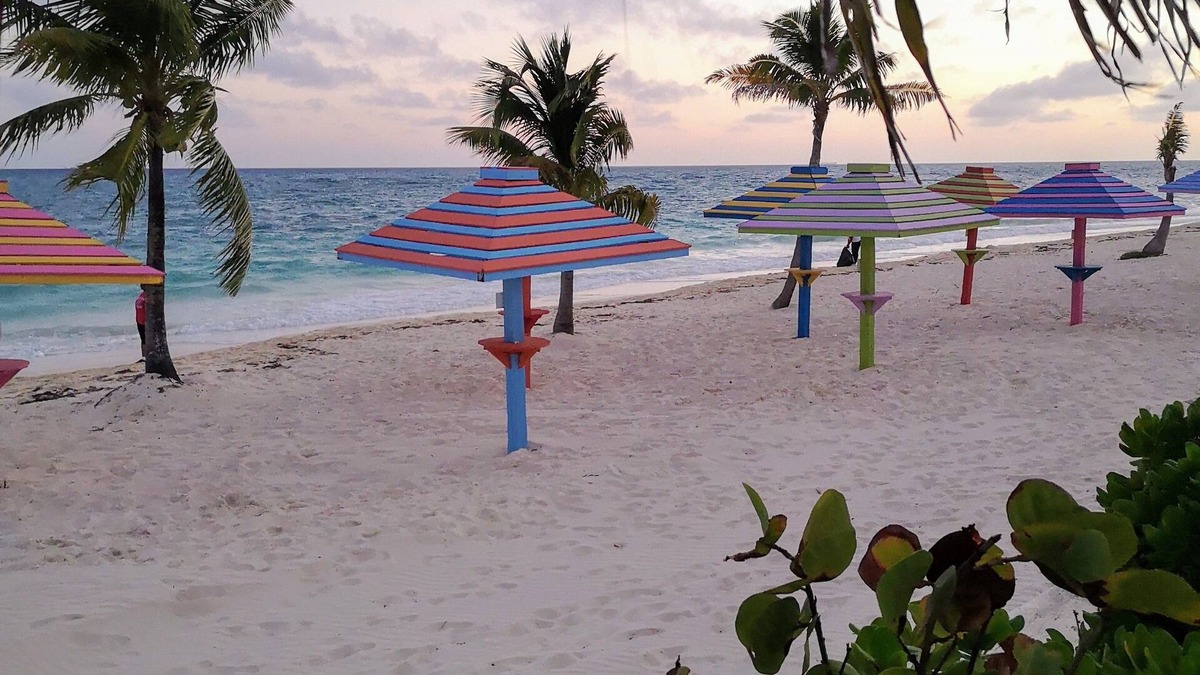 Williams Town Hotel | Coral Beach Hotel and Condominiums