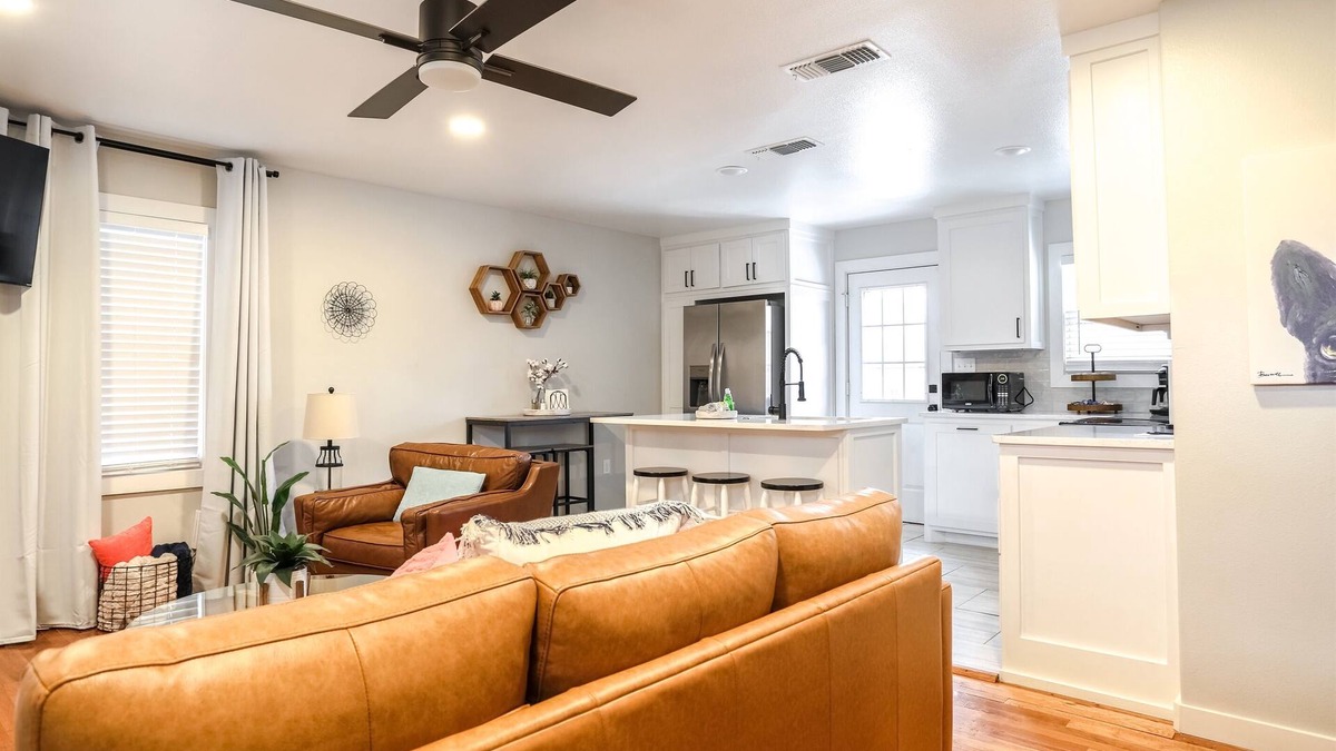 Lubbock House | Coral Cottage by Park in Med Dst