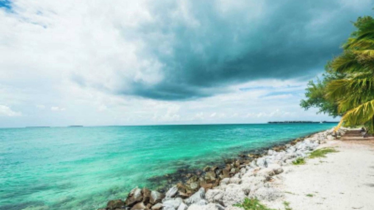 Key West Villa | Coral Garden by Avantstay Great Location w/Balcony & Shared Pool