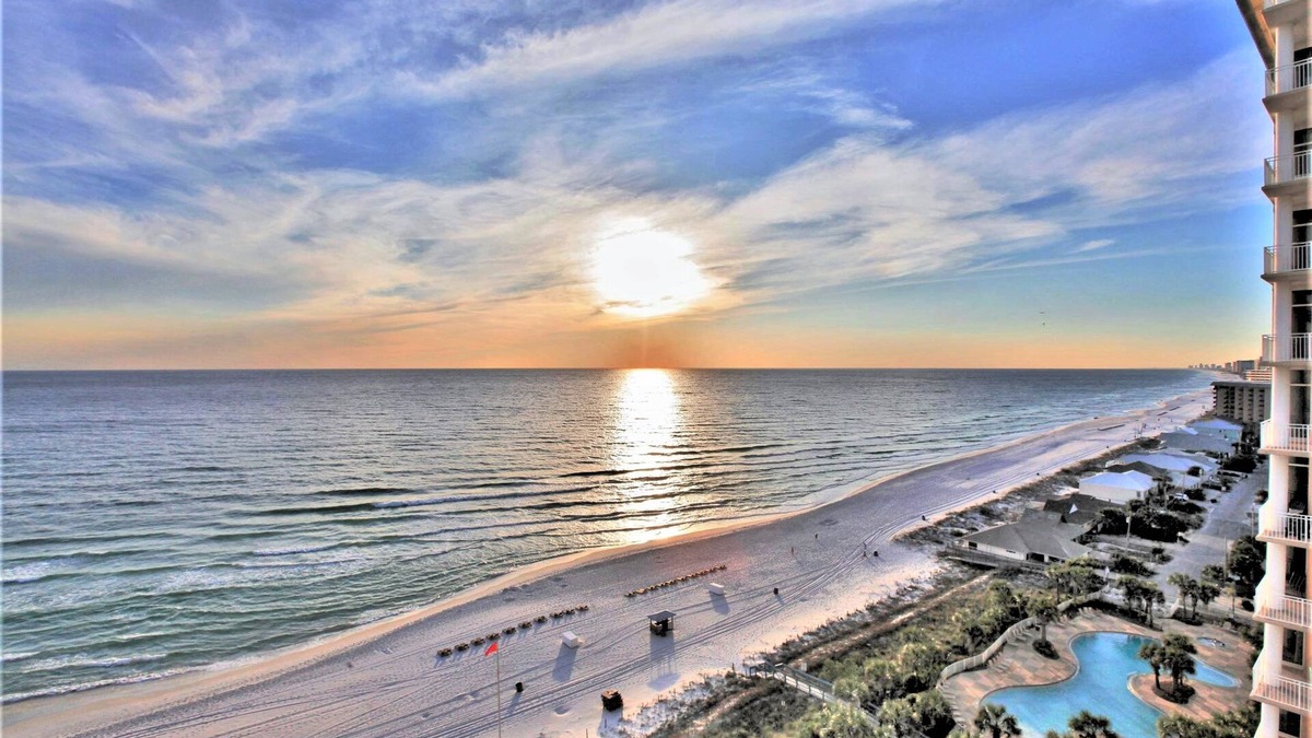 Crescent Beach Condo | Coral Reef Beach Resort by Panhandle Getaways