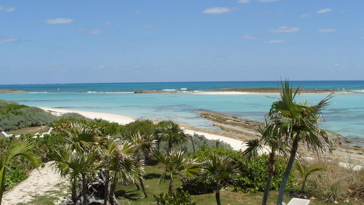 Green Turtle Cay House | Coral Sands Beach House on the Ocean, Green Turtle Cay, Bahamas