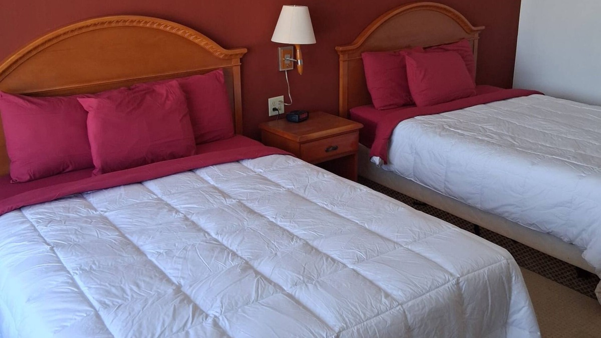 Anthony Hotel | Coratel Inn and Suites By Jasper Anthony