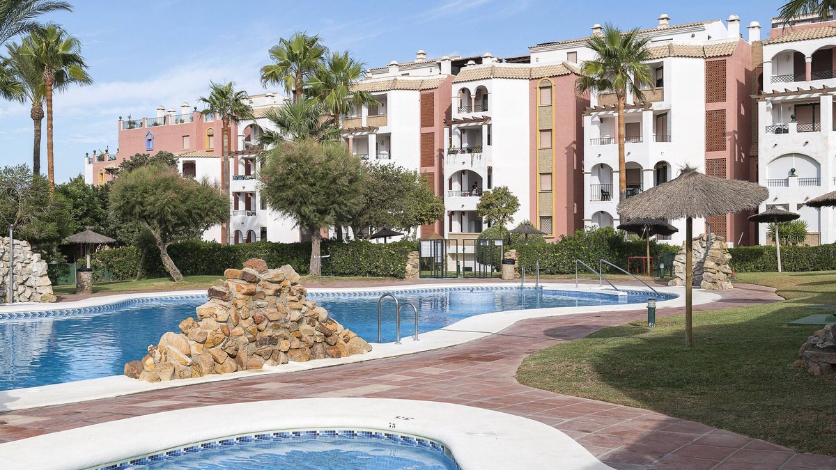 Atlanterra House | CORAZON DE TARIFA - Modern apartment with shared swimming pool
