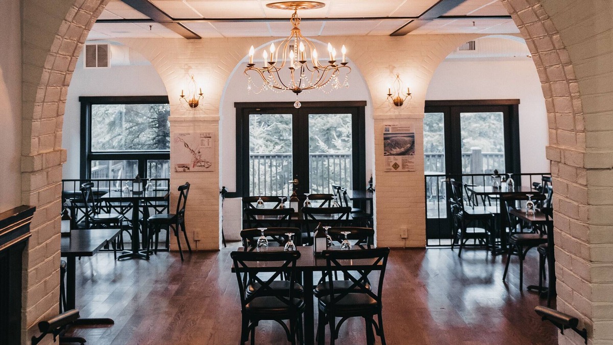 Snowshoe Hotel | Corduroy Inn and Lodge, Trademark Collection by Wyndham