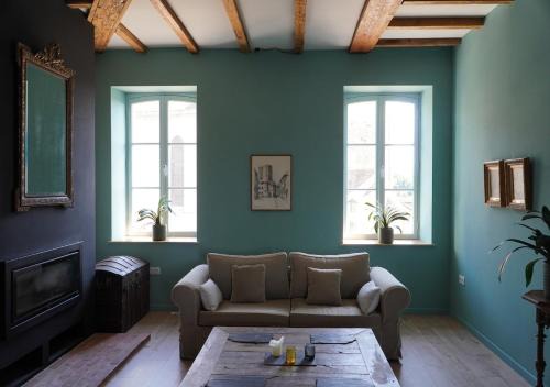 Saint-Yrieix-la-Perche Apartment | Cornanure - Characterful Studio in the Heart of the Medieval Town