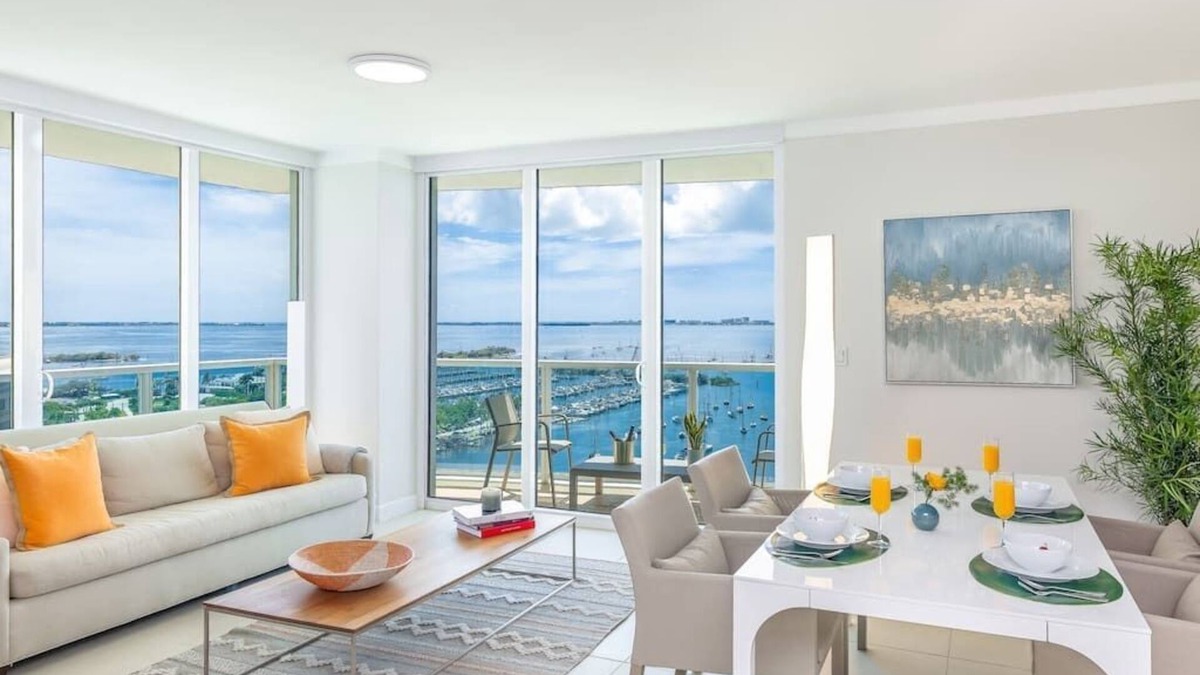 Coconut Grove Apartment | Corner Apartment, Wrap-around Balcony Facing the Sea. FREE Parking, Pool, Gym