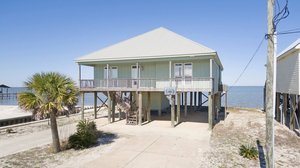 Silver Cay House | Corner pet-friendly, 5/3 bay sunset views! - TraMarLis