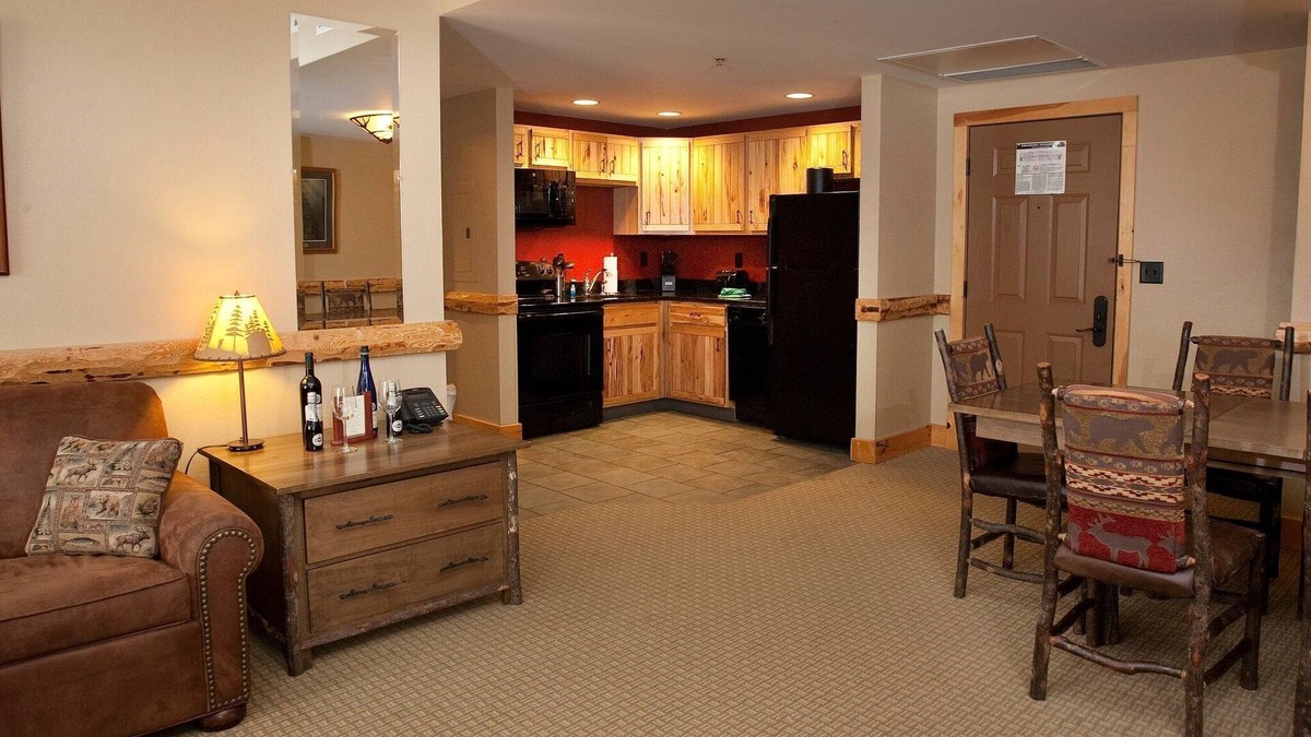 Blodgett Mills Condo | Corner Unit + Nice Views & Fireplace | Onsite Spa