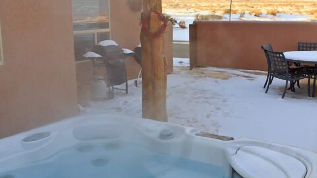 Moab South Valley House | Corner Unit with hot tub, views! Stargazing included.