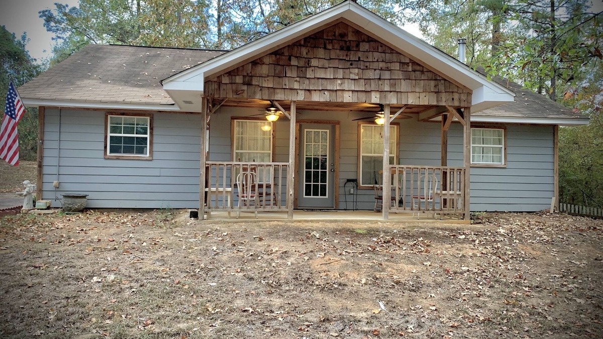 Lincoln Parish Cabin | CornerStone Cabin sleeps 6 secluded on 28 acres
