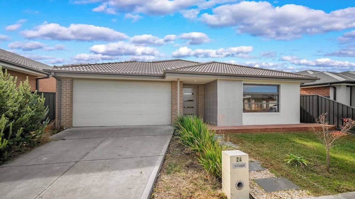 Werribee House | Cornerstone Estate - Werribee Family Home Beauty