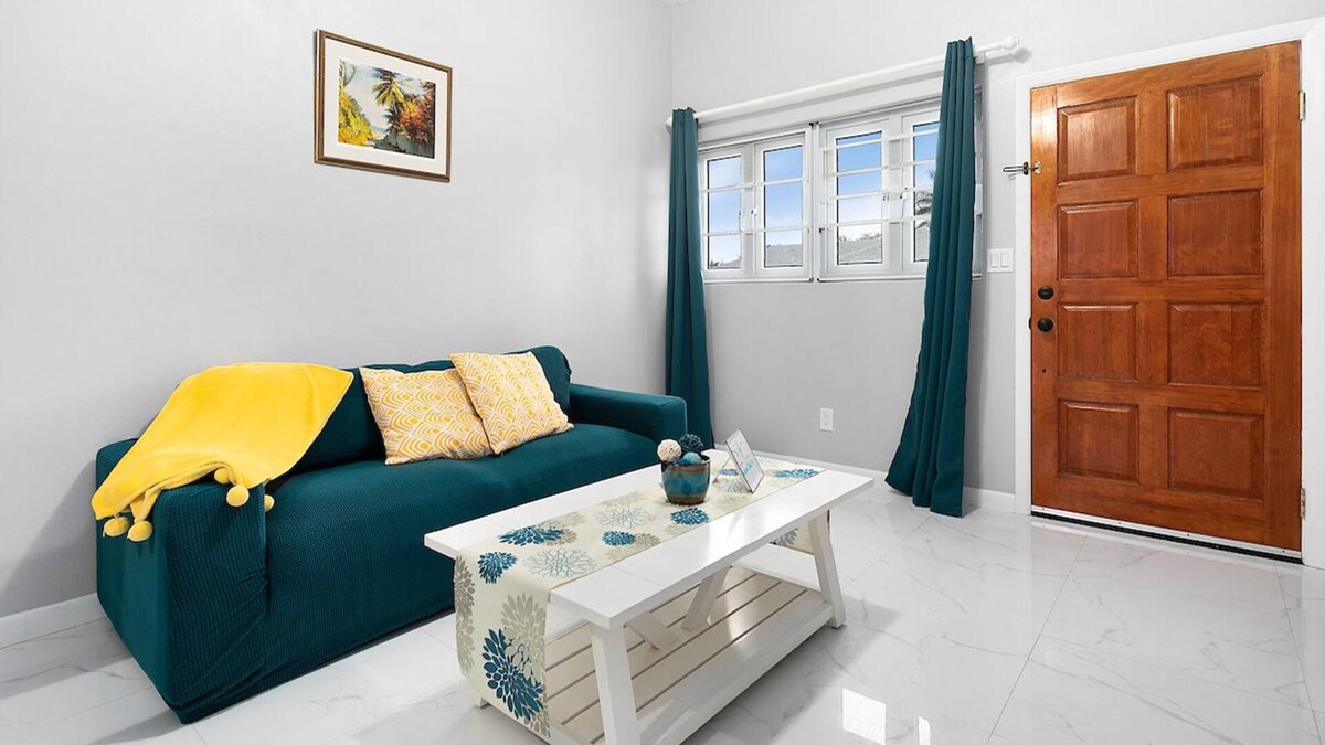 Nassau Apartment | Cornerstone Rentals Lovely 1-BdRm Midtown Unit 1
