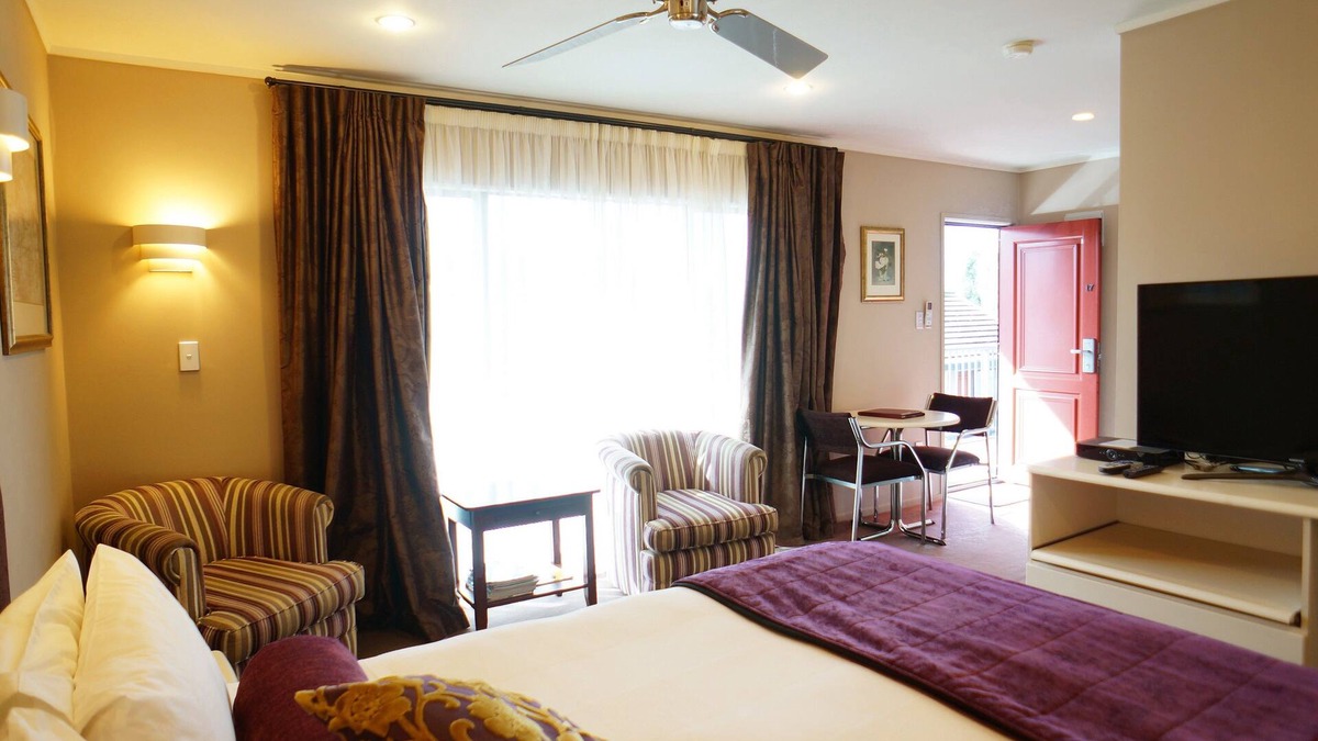 Epsom Hotel | Cornwall Park Motor Inn