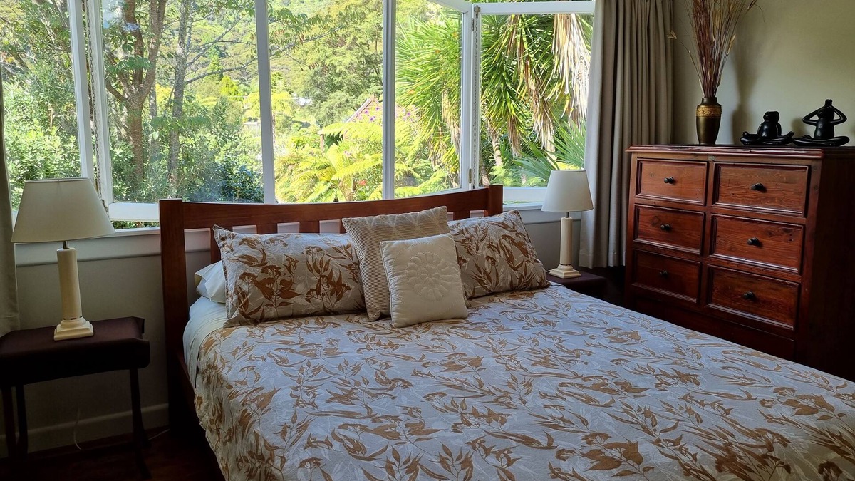 Coromandel House | Coromandel Eco Sanctuary - Private Bush Setting - 3 Ensuites - Pet Friendly