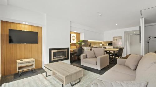 Arthur's Point Apartment | Coronet Quarters