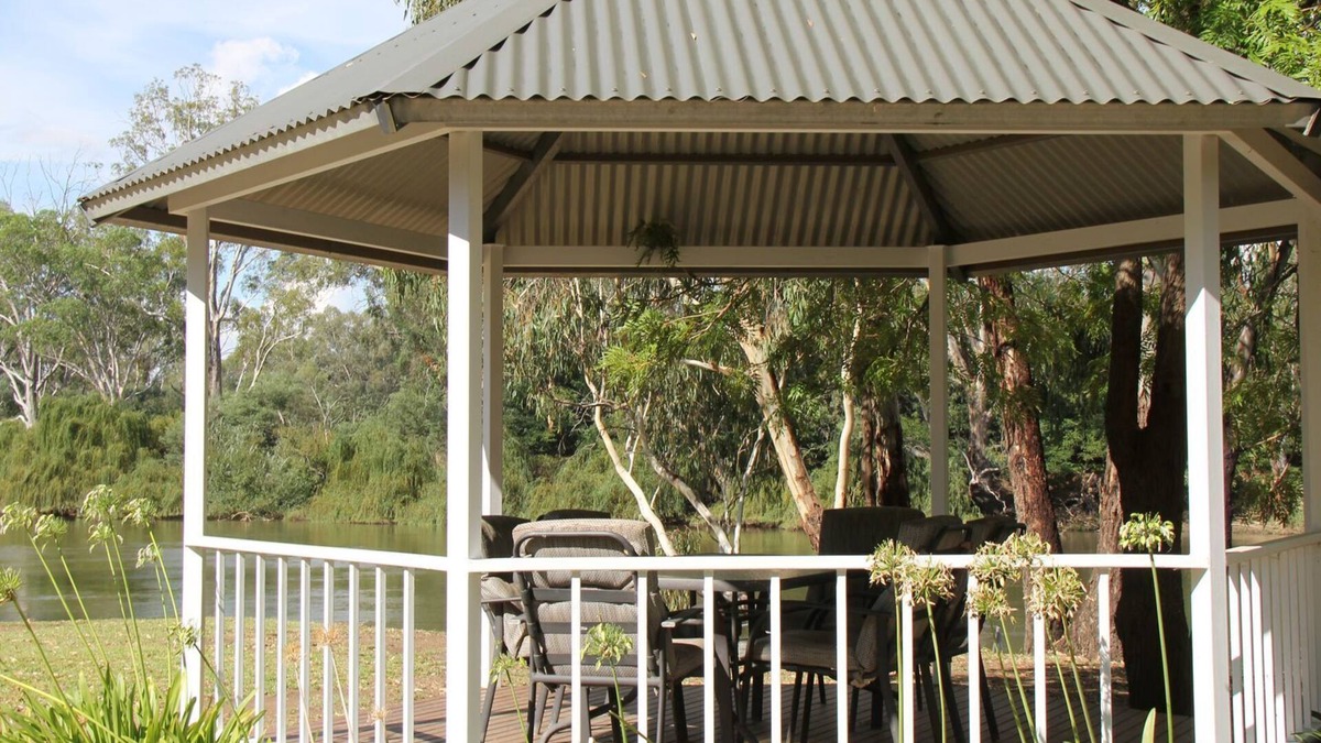 Corowa House | Corowa Riverdeck - Waterfront