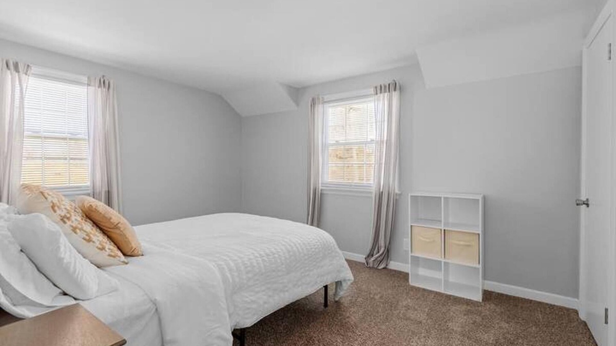 Munster Apartment | Corporate Home Near South Shore