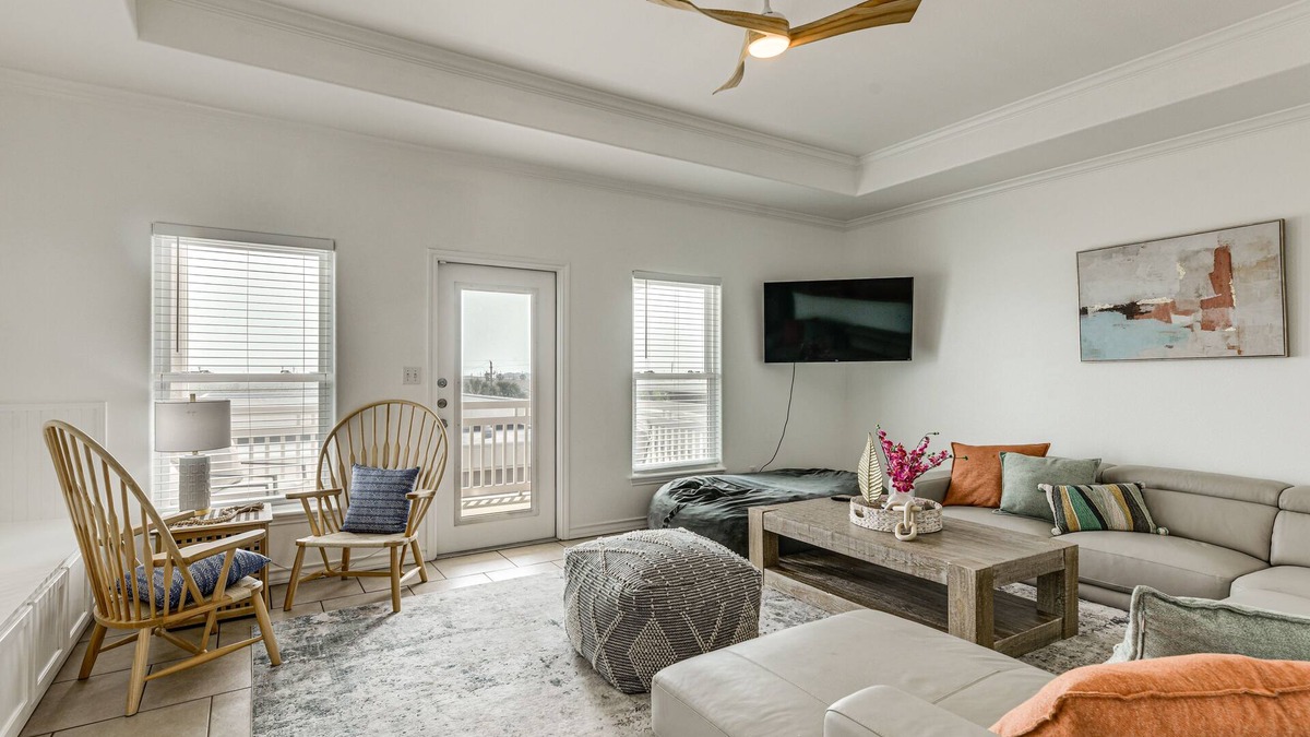 Corpus Christi Condo | Corpus Christi Condo w/Community Pool, Near Beach