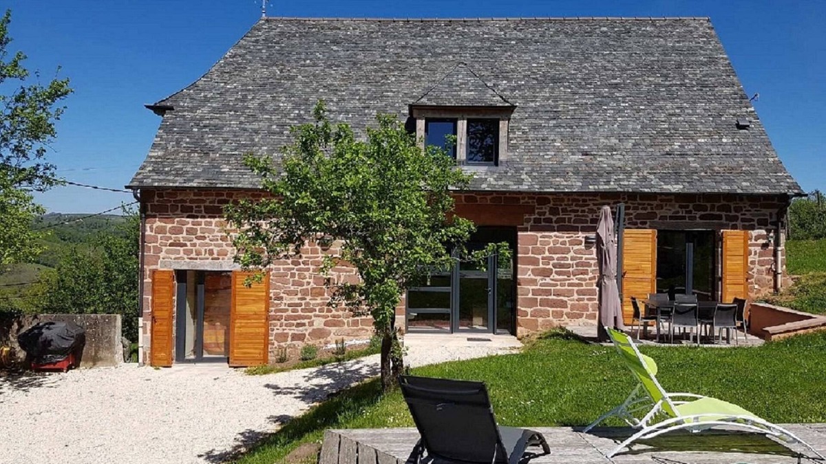 Louignac House | Corrèze, Near Périgord Noir: Very nice house with swimming pool