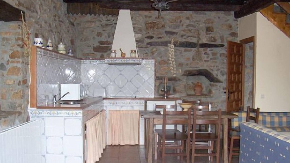 Borrenes Cottage | Corridor House for 6 people