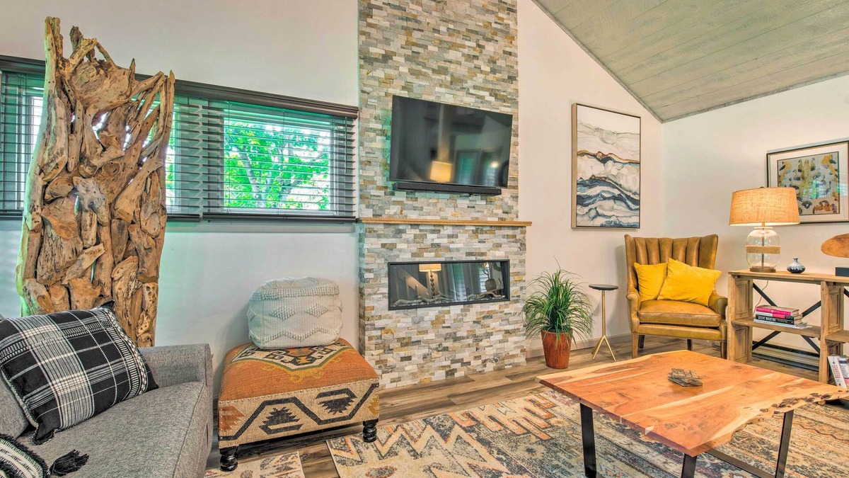 Blodgett Mills House | Cortland Abode: 1 Mi to Greek Peak Mountain Resort