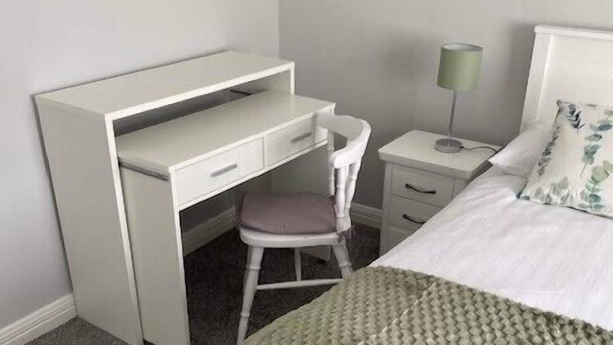 Roscoe Apartment | Cortoon Inn, Twin Room 3 (2 SGL)