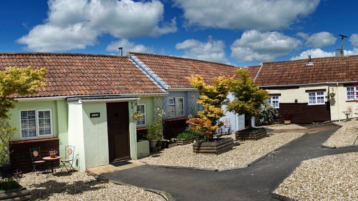 Cullompton Cottage | Coshes Garden Cottage with amazing views of the Devon country side