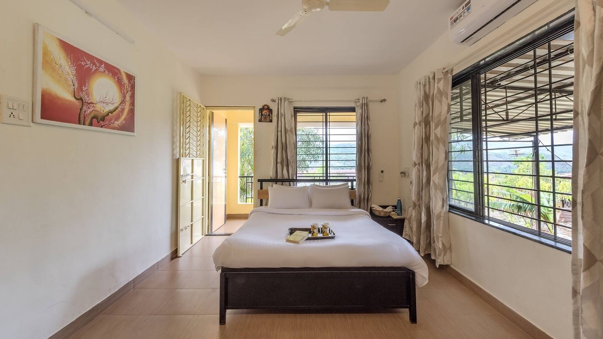 Paud House | CosmicStays Countryside Panorama-Lakeview Bungalow
