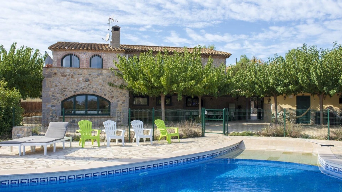 Ventallo Villa | Costa Brava Apartment, Casa Empordà, private pool, barbecue, beaches