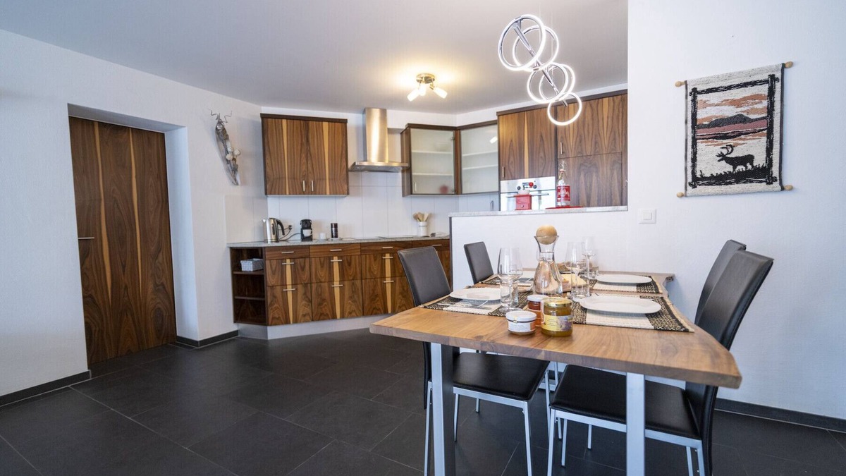 Sent Apartment | Costa Dad Archas Taverna Parterre: Modern 3.5-room flat in Sent