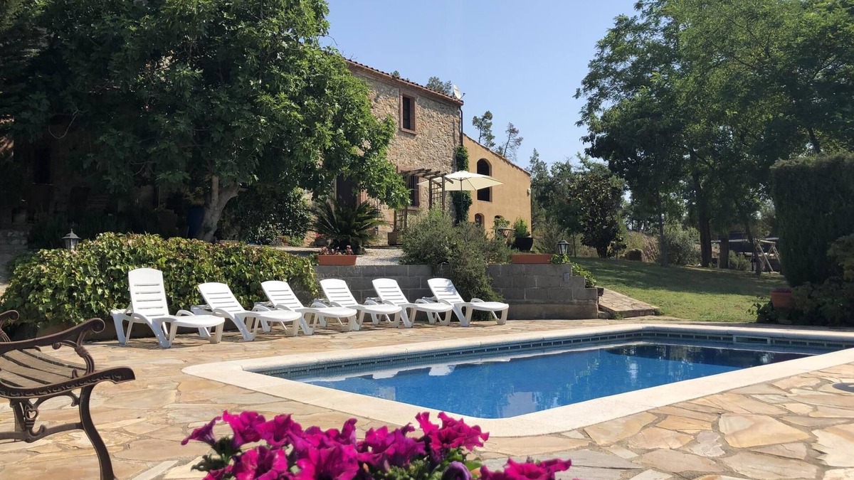 Massanes Villa | Costabravapartment Can Marc with private pool and tennis court