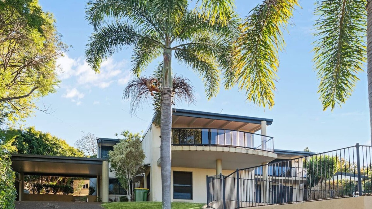 Ormiston House | Costal 4BR Ormiston Home w/Pool & Wide Sea Views
