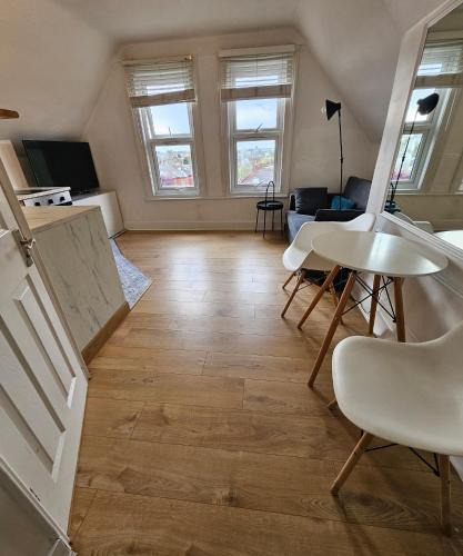 Fortune Green Apartment | Cosy 1 Bed Flat